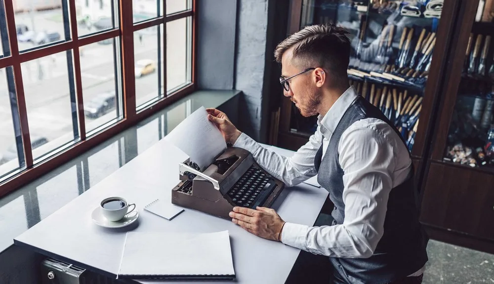 En quoi consiste le travail à distance en tant que scénariste 